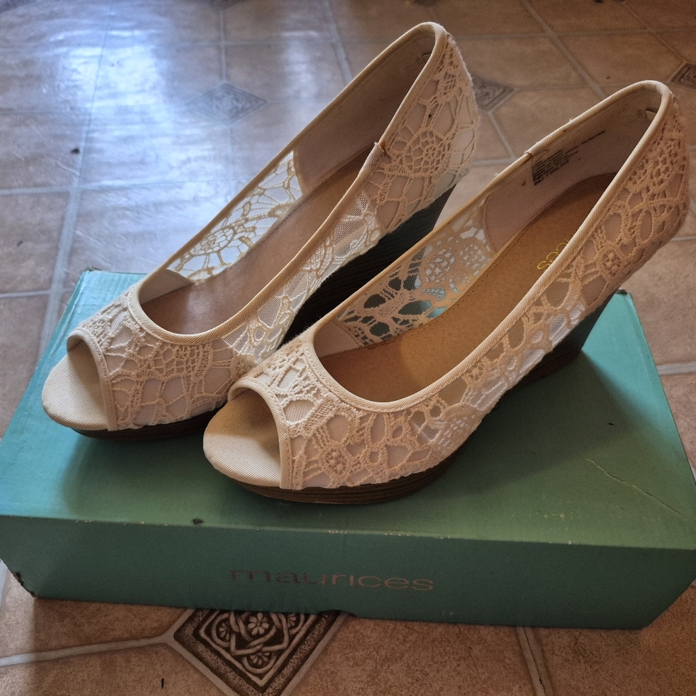 Women's Maurices White Lace Wedge Sandals